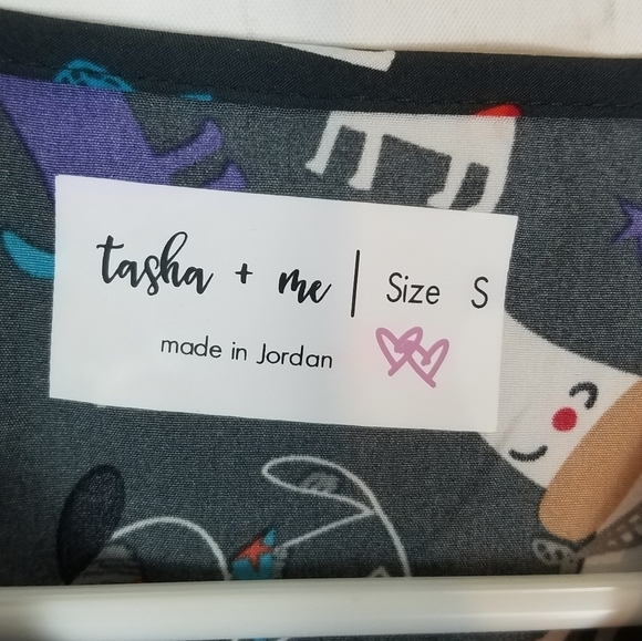 Tasha & me  dog print scrub top - Picture 4 of 6